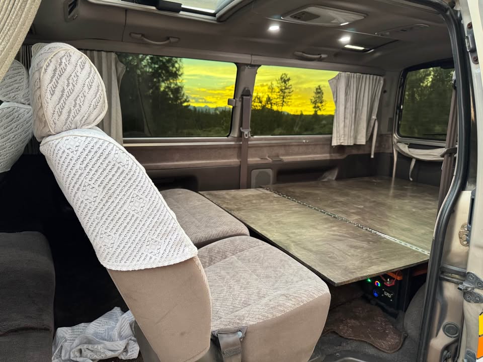 HiAce photo 2