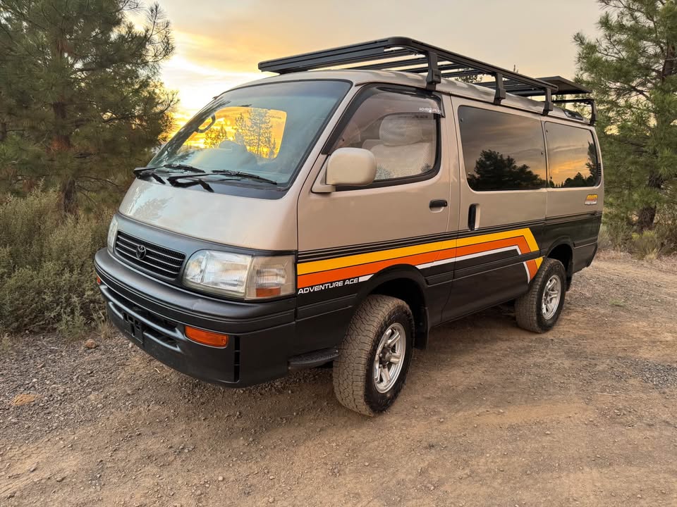 HiAce photo 6