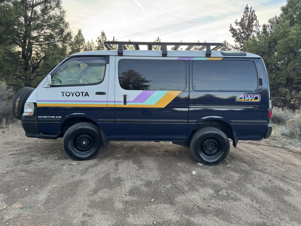 Level II Basecamp — Adventure Ace Toyota HiAce 4WD